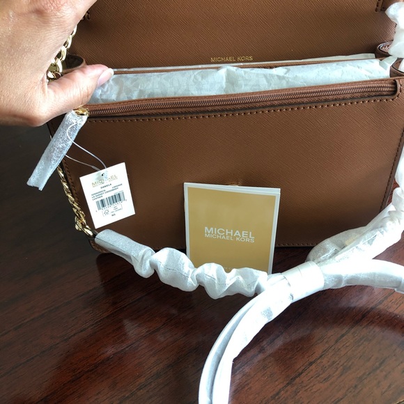 MICHAEL Michael Kors Daniela Crossbody - Picture 12 of 14